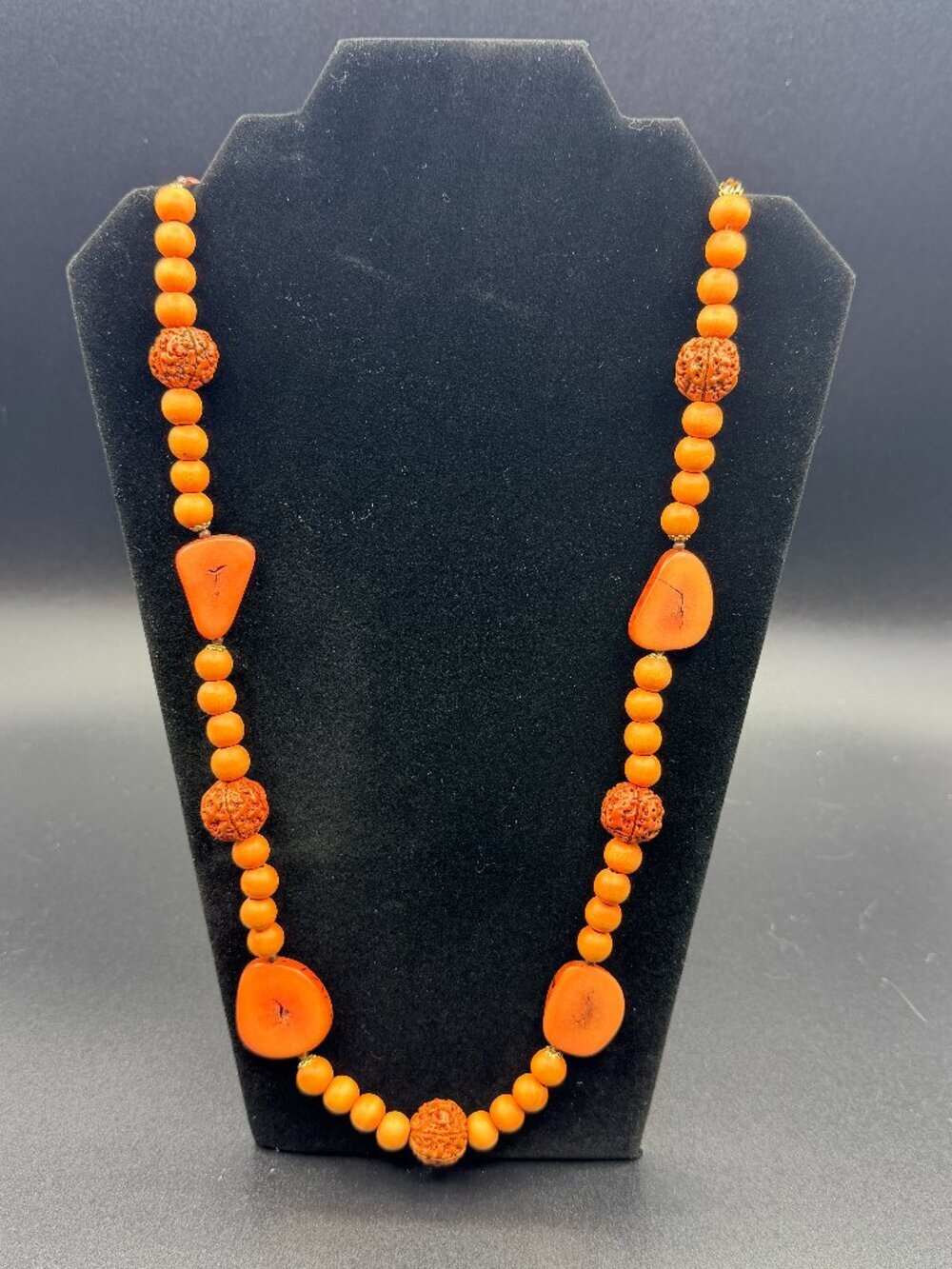 VINTAGE jewelry Wood, Resin, nut Necklace No closure, 14" length Earthy Natural